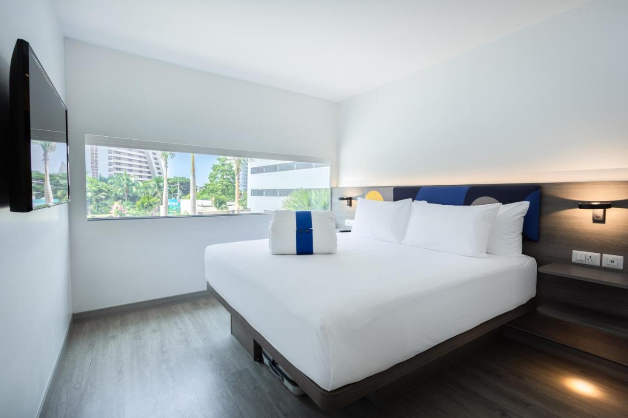 Cosi Pattaya Wong Amat Beach - Sha Plus Certified Hotell Exteriör bild